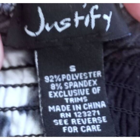 JUSTIFY BLACK & WHITE TIE DYE OFF-THE-SHOULDER DRESS SZ.S EUC. - Picture 4 of 5